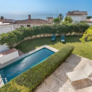 https://villa-martinez.es-andalucia.com